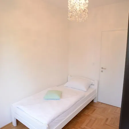 Evropa Auberge de jeunesse *